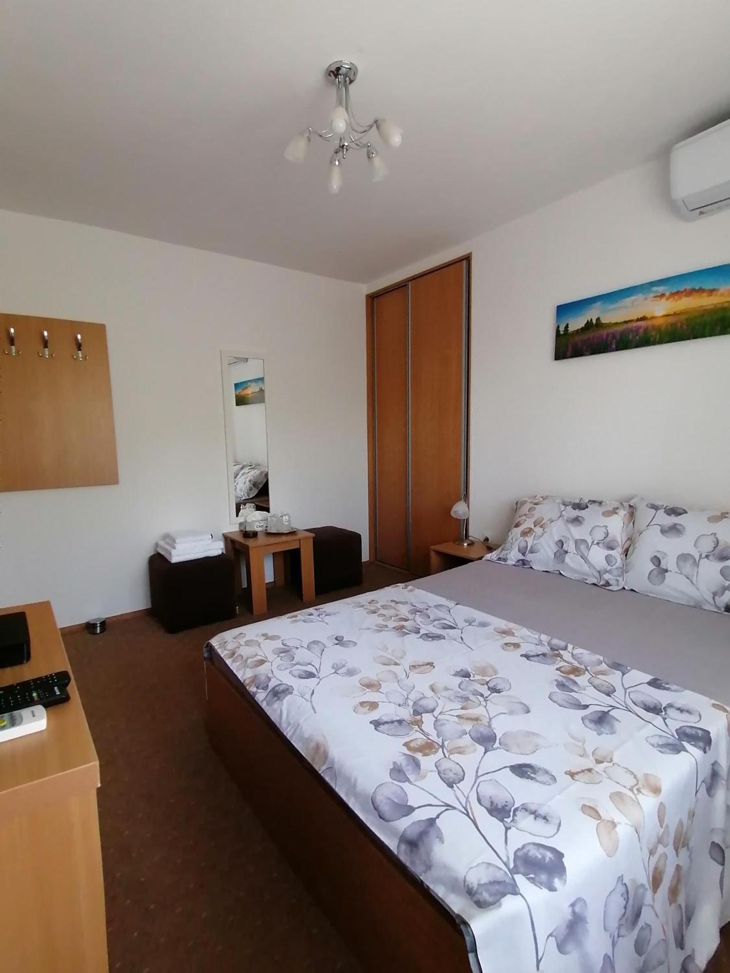 Casa Carp Calarasi Hotell Eksteriør bilde