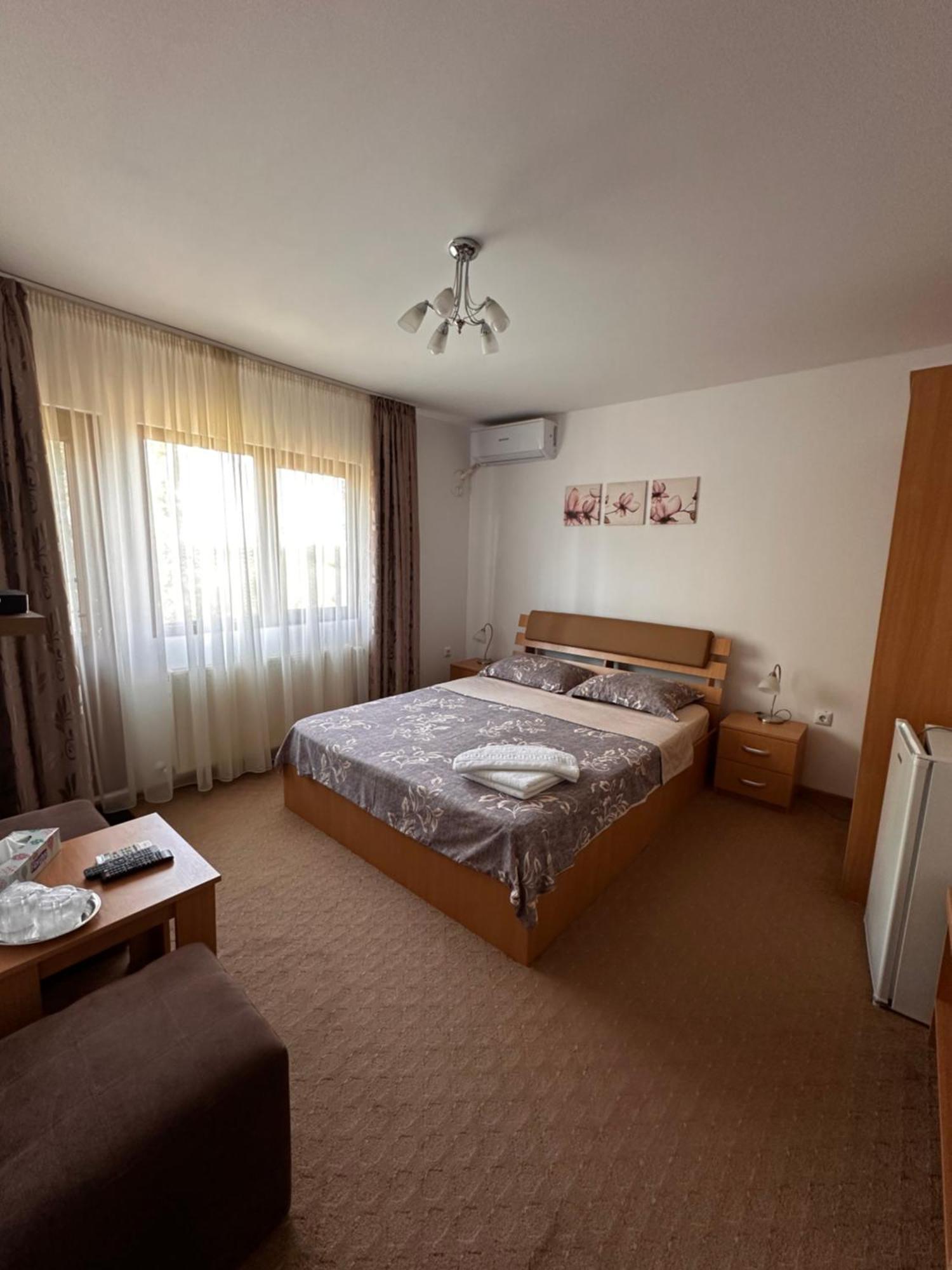 Casa Carp Calarasi Hotell Eksteriør bilde