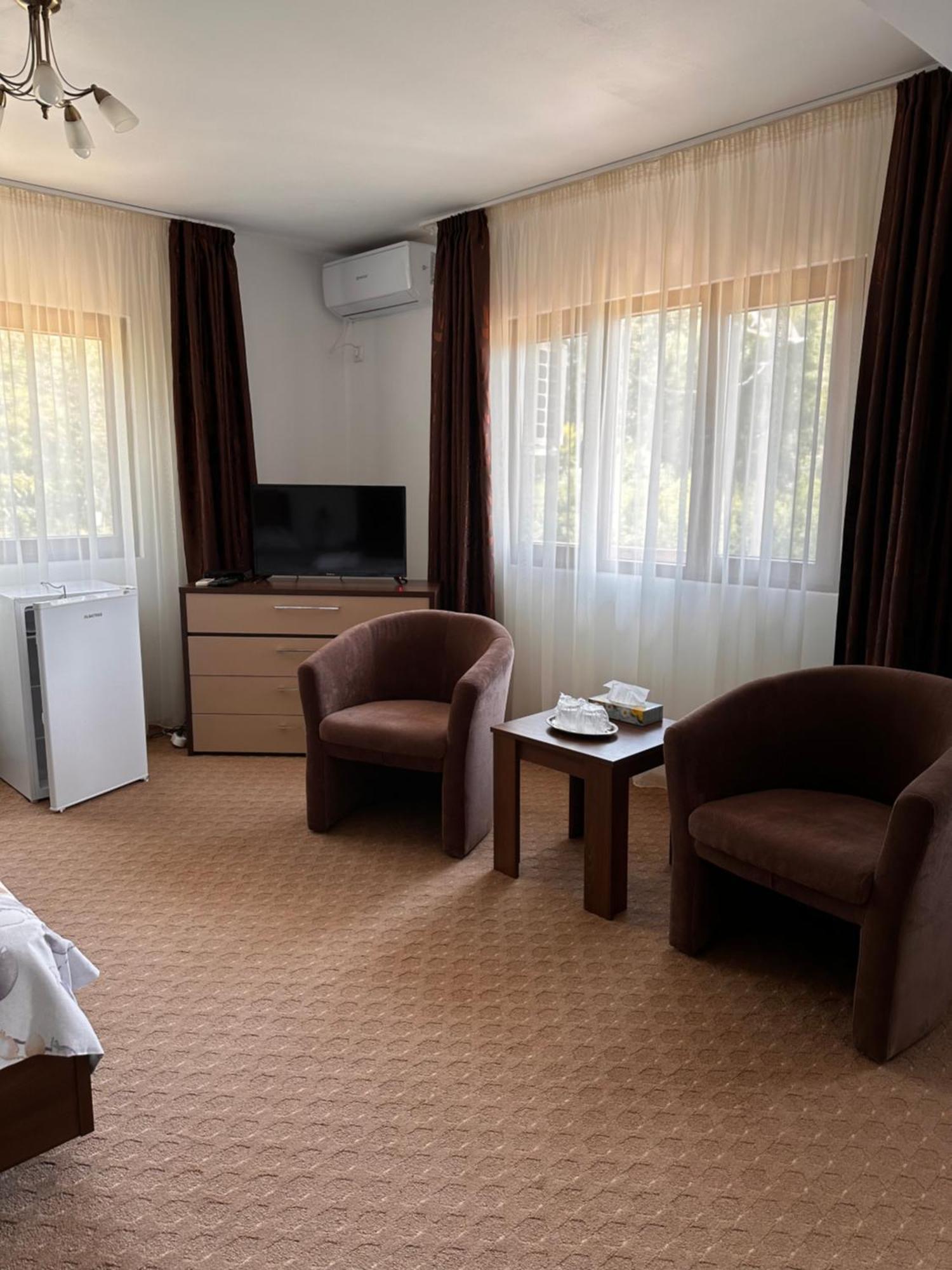 Casa Carp Calarasi Hotell Eksteriør bilde