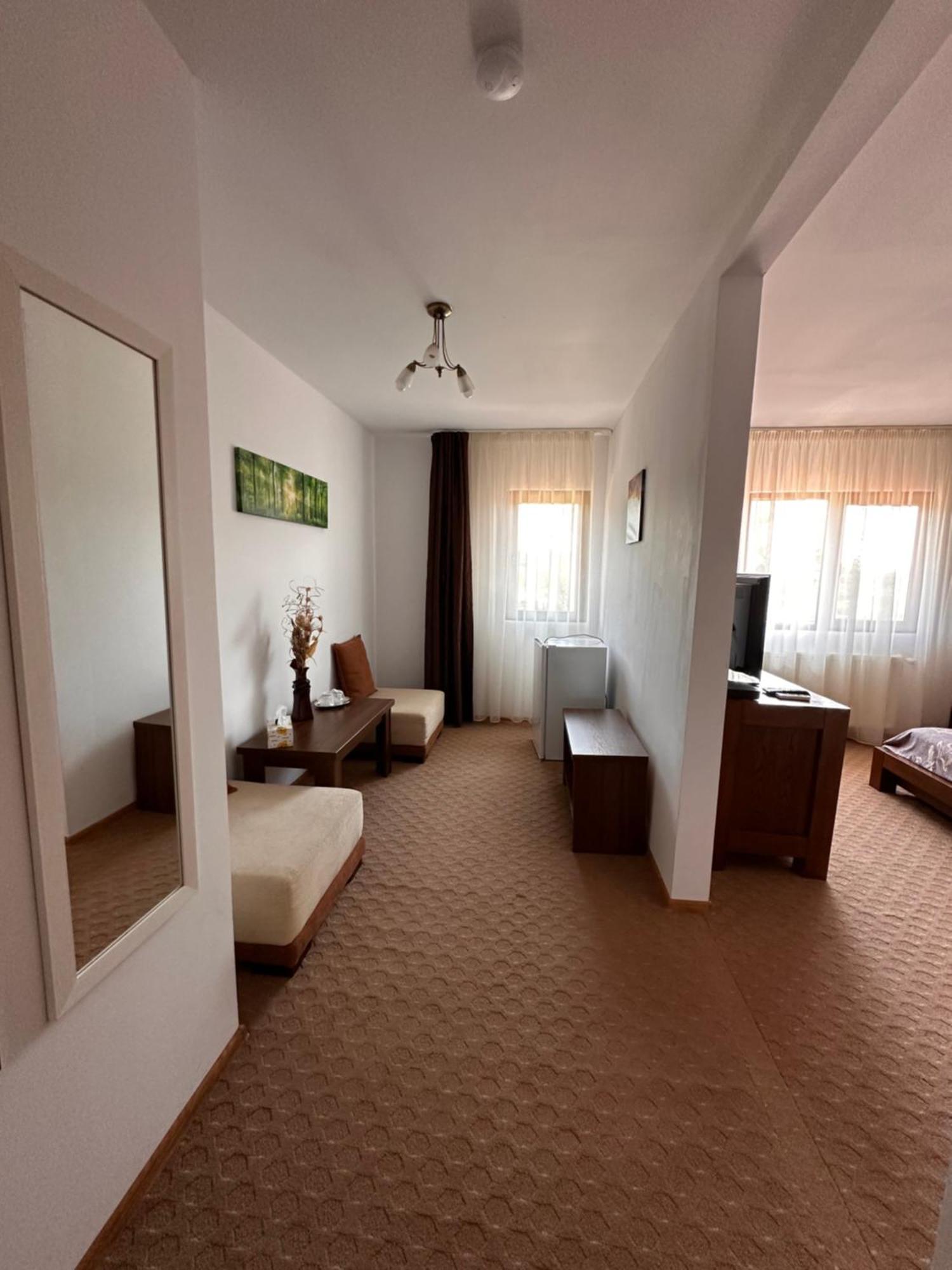 Casa Carp Calarasi Hotell Eksteriør bilde