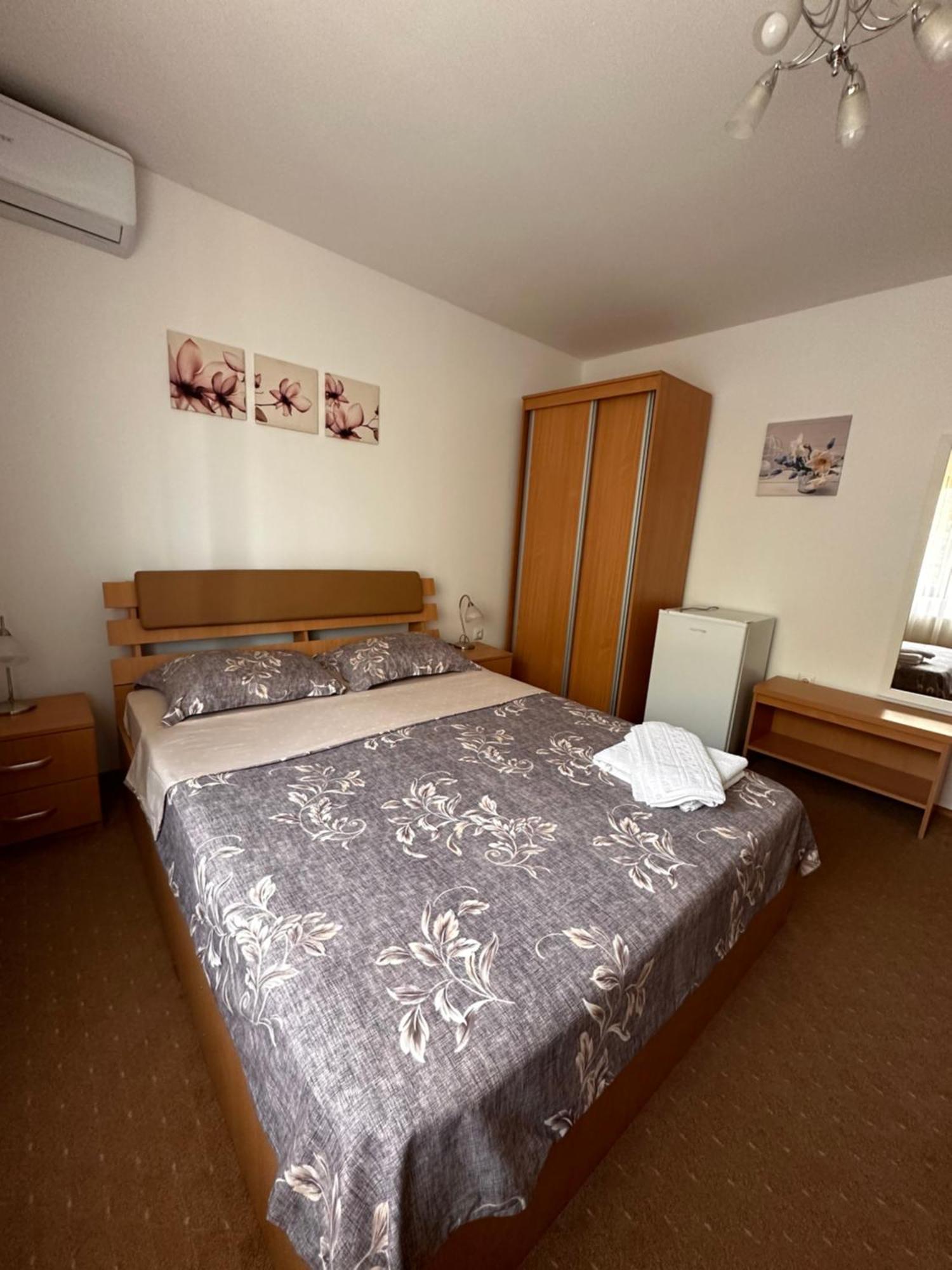 Casa Carp Calarasi Hotell Eksteriør bilde